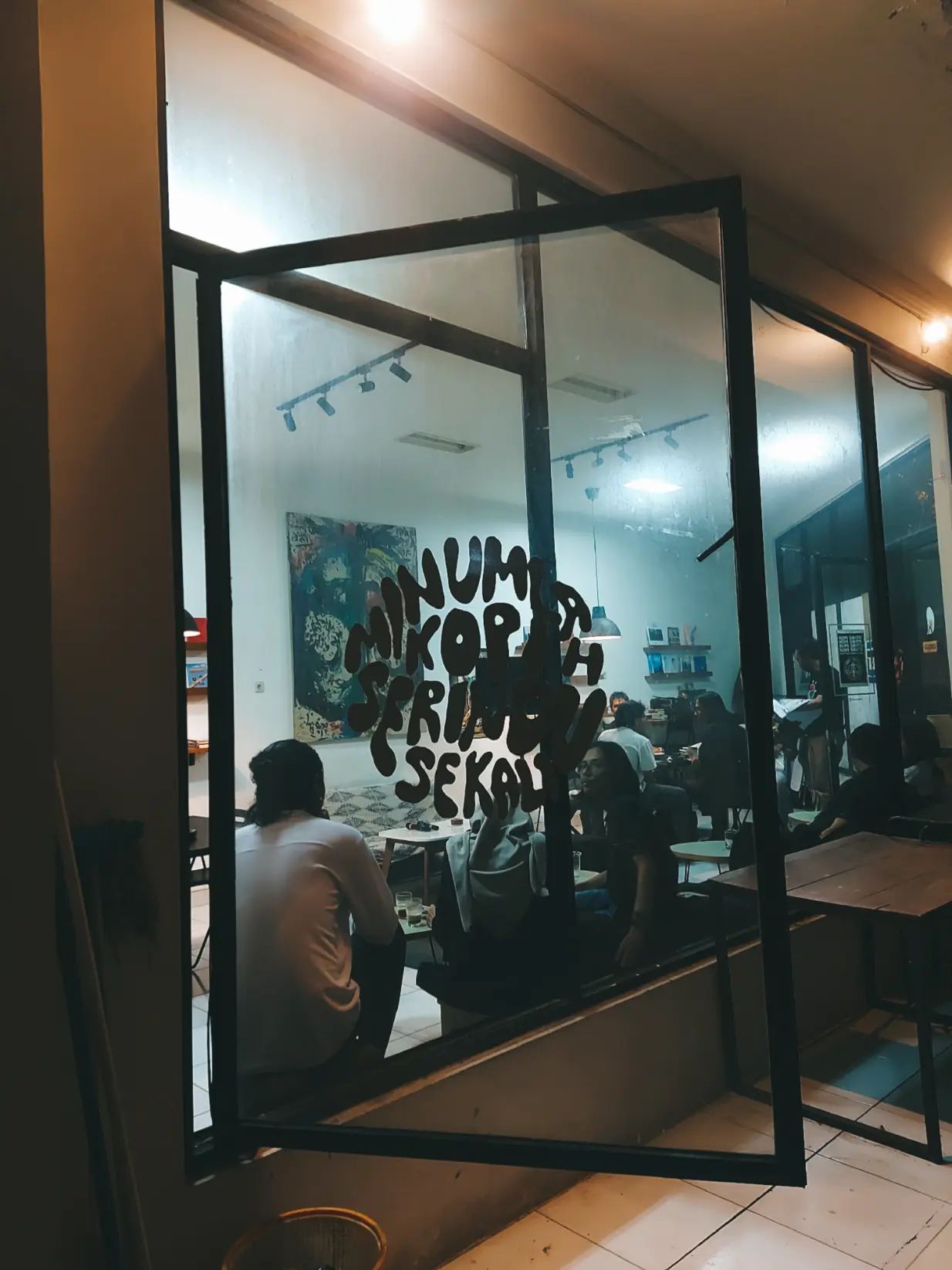 Kedai kopi Janté Arkidam di Perpustakaan Ajip Rosidi Bandung 